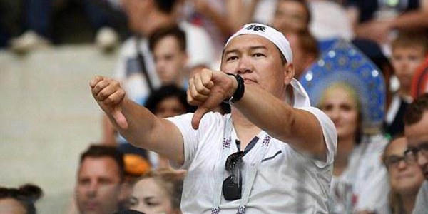 赛事直播- 亚特兰大主帅赛后炮轰，裁判误判成焦点  